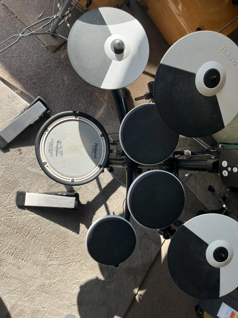 Roland (Mesh Snare) TD-1KV Electronic Drum Kit