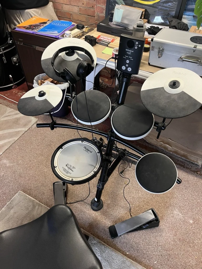 Roland (Mesh Snare) TD-1KV Electronic Drum Kit