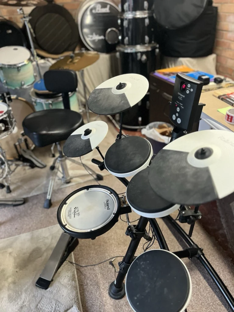 Roland (Mesh Snare) TD-1KV Electronic Drum Kit