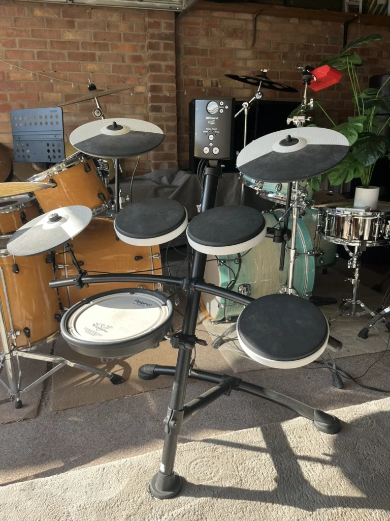Roland (Mesh Snare) TD-1KV Electronic Drum Kit