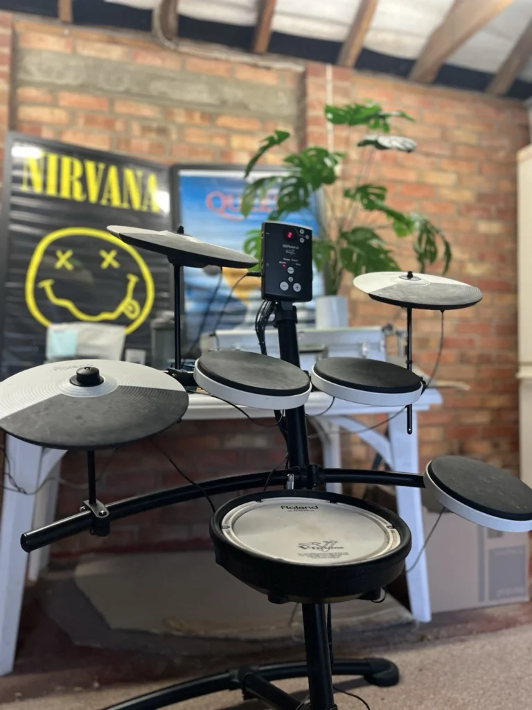 Roland (Mesh Snare) TD-1KV Electronic Drum Kit