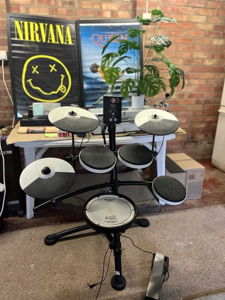Roland (Mesh Snare) TD-1KV Electronic Drum Kit